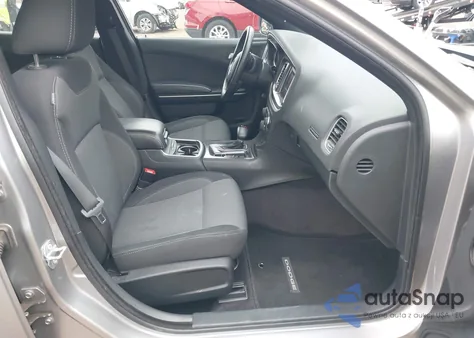 2017 Dodge Charger Se Rwd z USA, uszkodzony, nr VIN 2C3CDXBG4HH638591